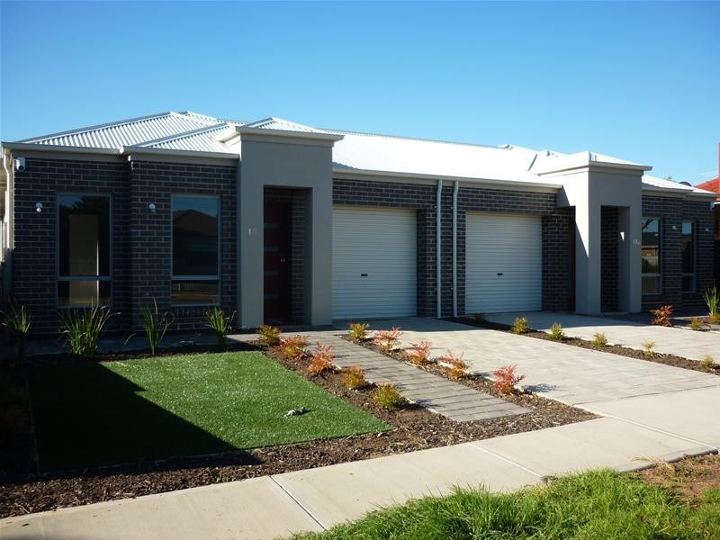 18 Thorne Crescent, Mitchell Park SA 5043