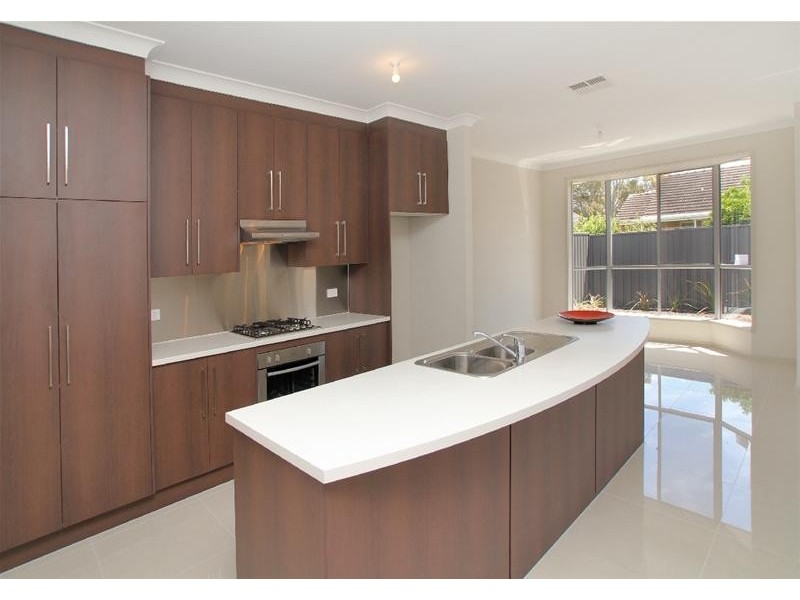 18 Thorne Crescent, Mitchell Park SA 5043