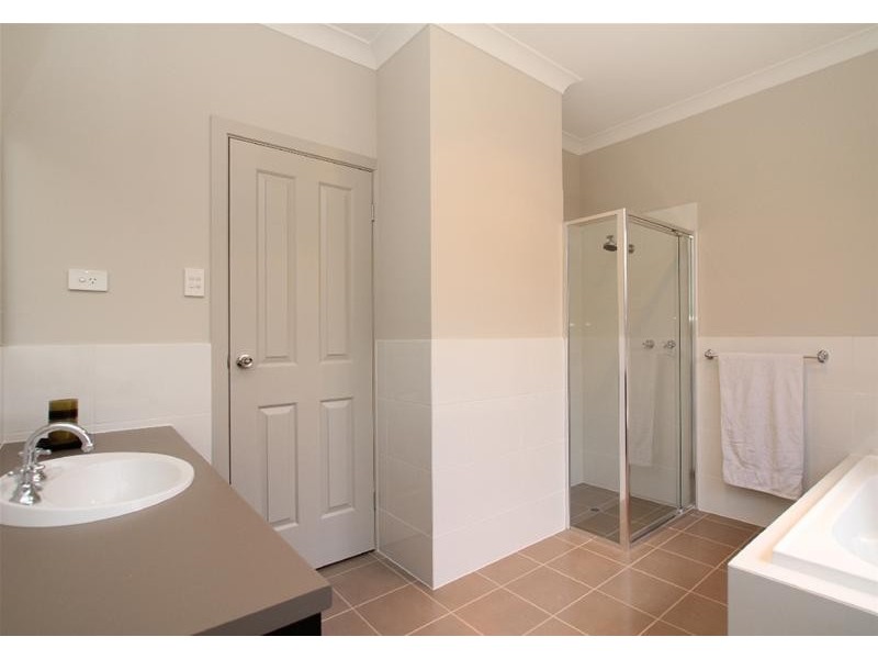 18 Thorne Crescent, Mitchell Park SA 5043