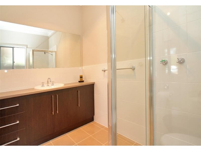 18 Thorne Crescent, Mitchell Park SA 5043