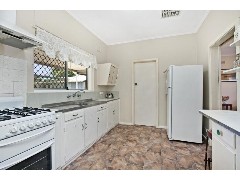 32 Greenbank Grove, Hackham West SA 5163