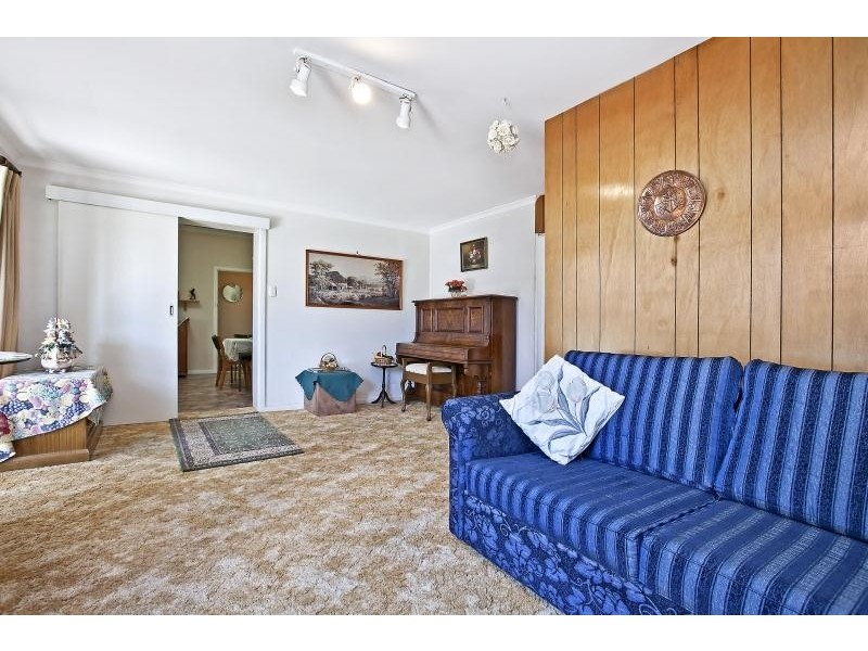 32 Greenbank Grove, Hackham West SA 5163