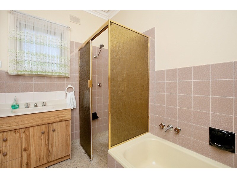 18 Kingswood Crescent, Lockleys SA 5032