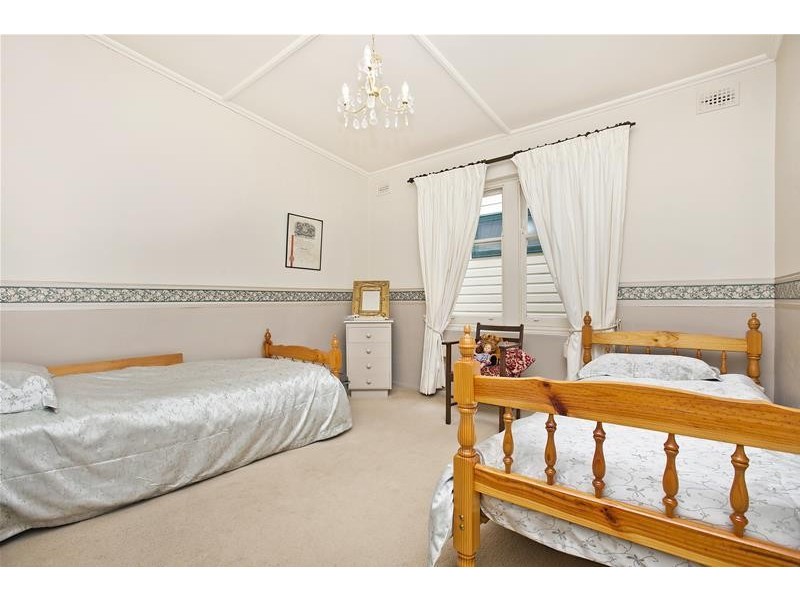 2 Seaforth Avenue, Dover Gardens SA 5048