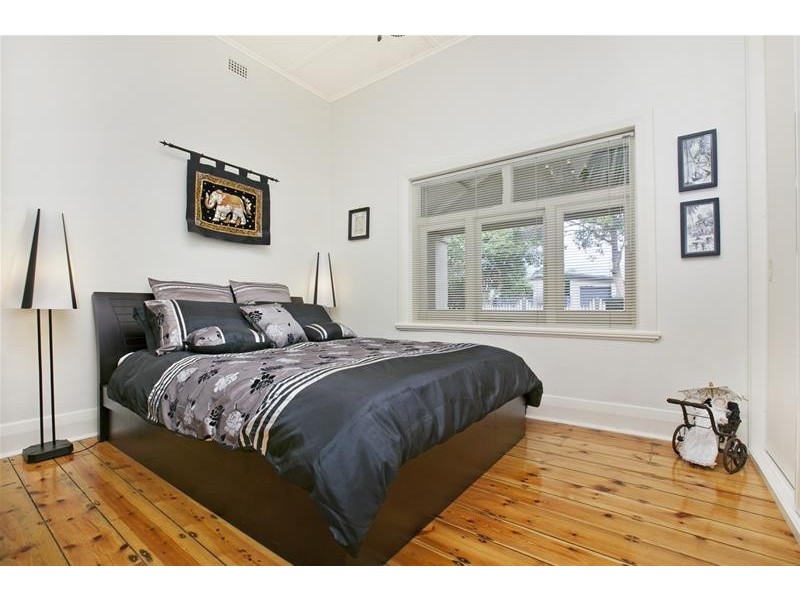 15 Macfarlane Street, Glenelg North SA 5045