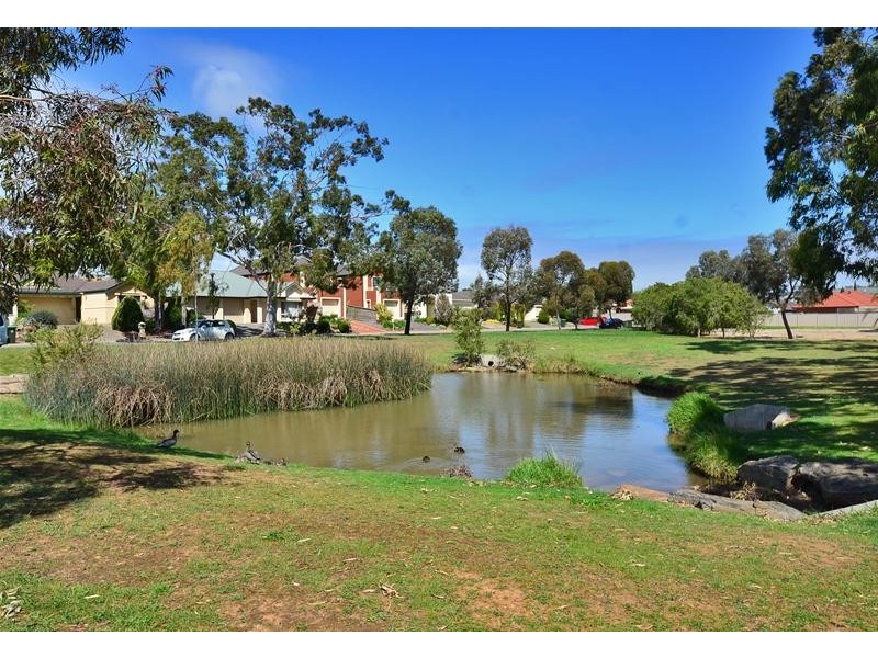 8 Timothy Court, Mitchell Park SA 5043