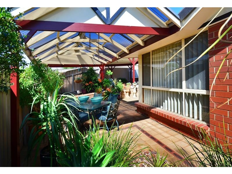 8 Timothy Court, Mitchell Park SA 5043