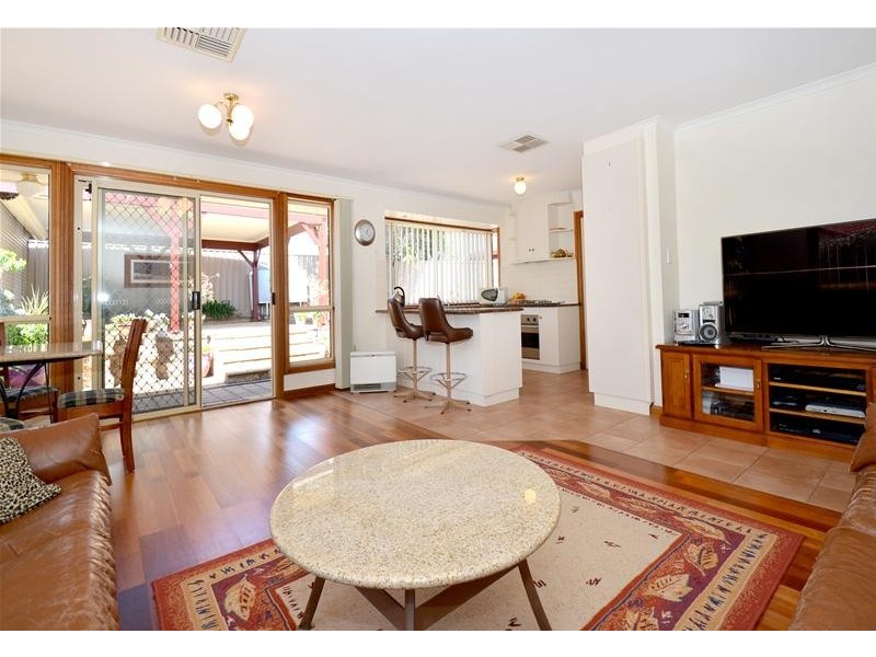 8 Timothy Court, Mitchell Park SA 5043