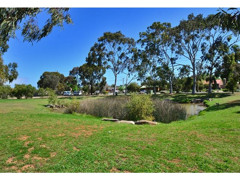 8 Timothy Court, Mitchell Park SA 5043