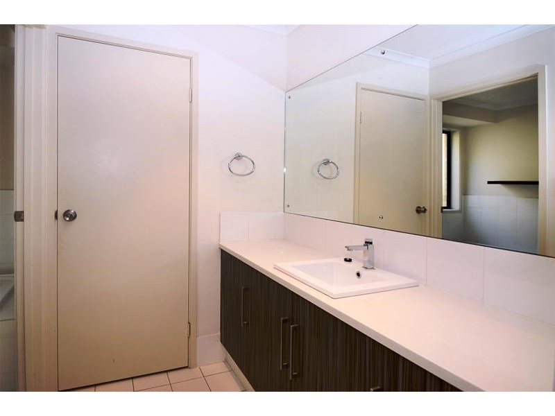 27 Cumming Street, Craigburn Farm SA 5051