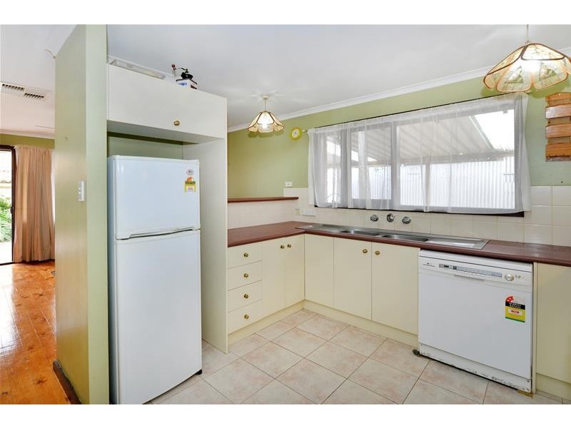 63 Glenhelen Road, Morphett Vale SA 5162