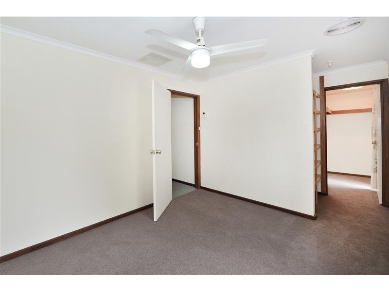 63 Glenhelen Road, Morphett Vale SA 5162