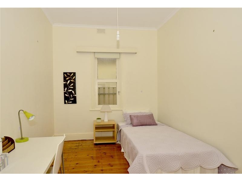 16 Nottingham Crescent, Glandore SA 5037