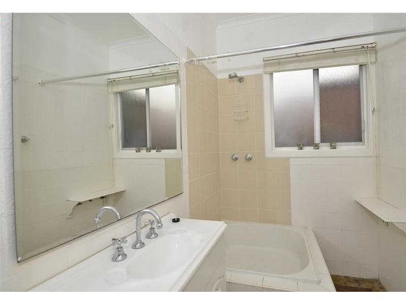 16 Nottingham Crescent, Glandore SA 5037