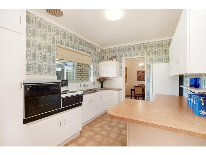 10 Dennis Drive, West Beach SA 5024