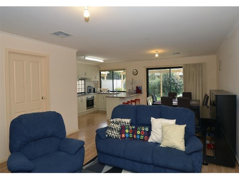 13 Wallace Court, Mitchell Park SA 5043