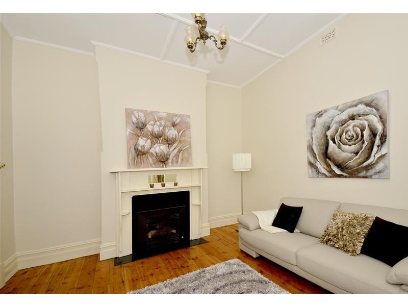 16 Nottingham Crescent, Glandore SA 5037