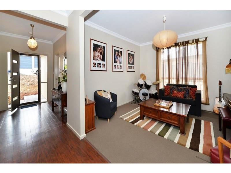 18 Torrey Road, Flagstaff Hill SA 5159