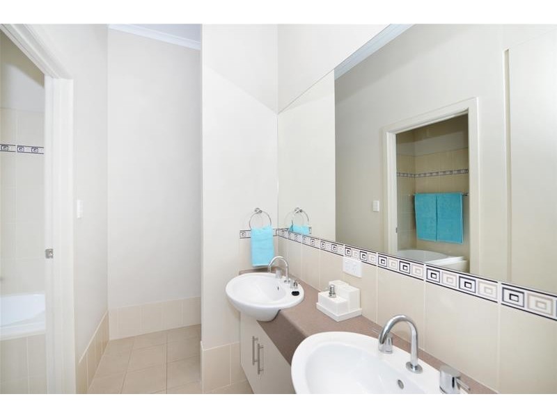 18 Torrey Road, Flagstaff Hill SA 5159