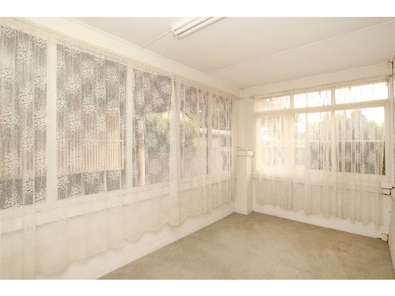 2 Giles Avenue, Glenelg SA 5045