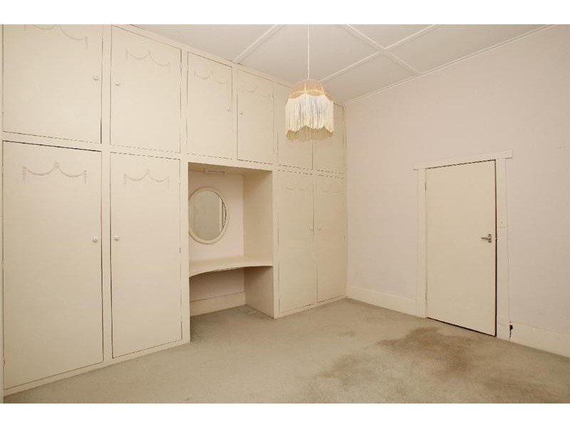 2 Giles Avenue, Glenelg SA 5045