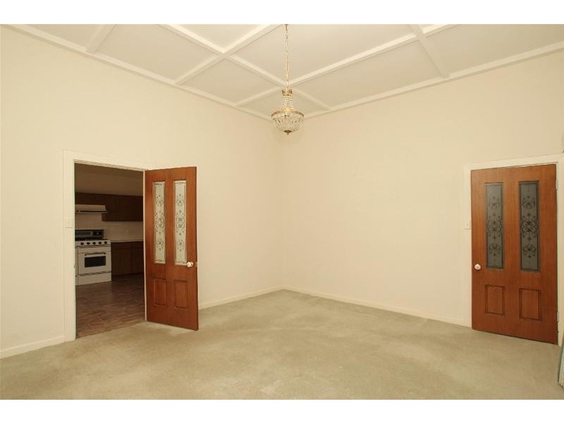 2 Giles Avenue, Glenelg SA 5045