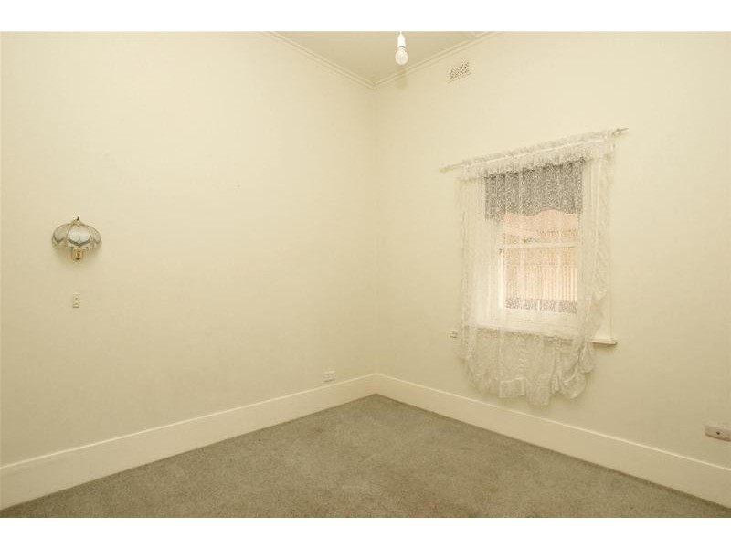 2 Giles Avenue, Glenelg SA 5045