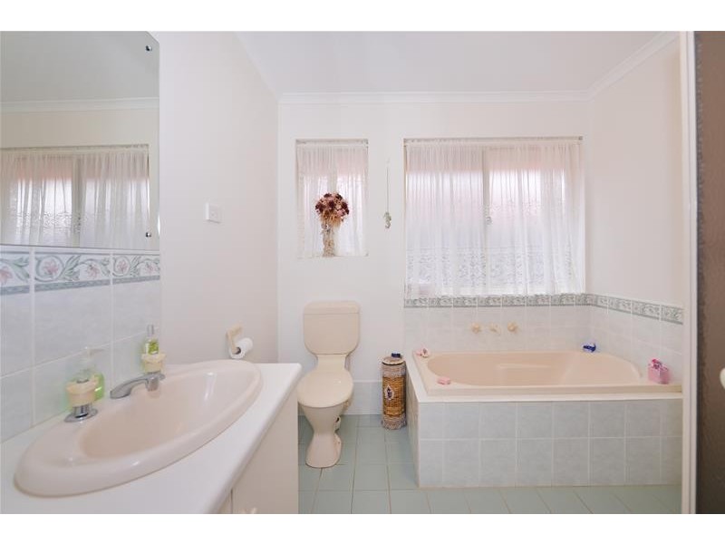 49 Talladira Way, Woodcroft SA 5162