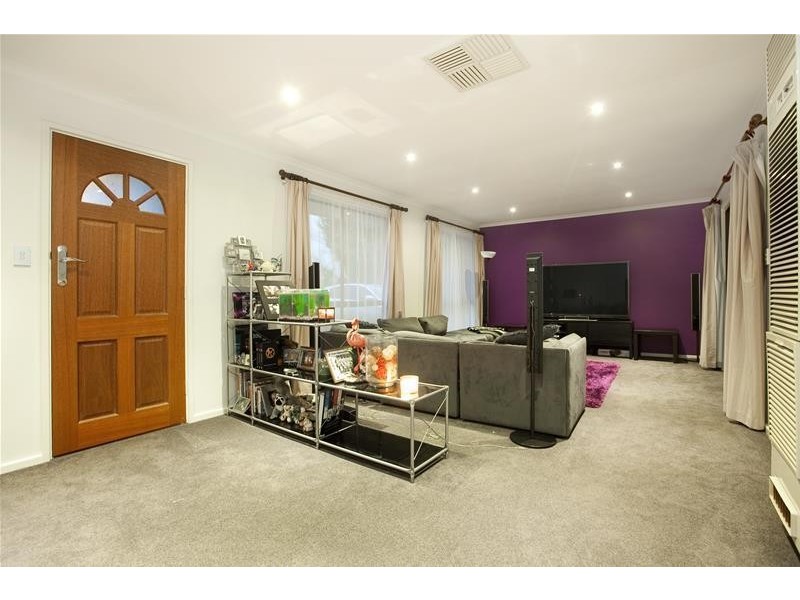 4 Scullin Crescent, Trott Park SA 5158