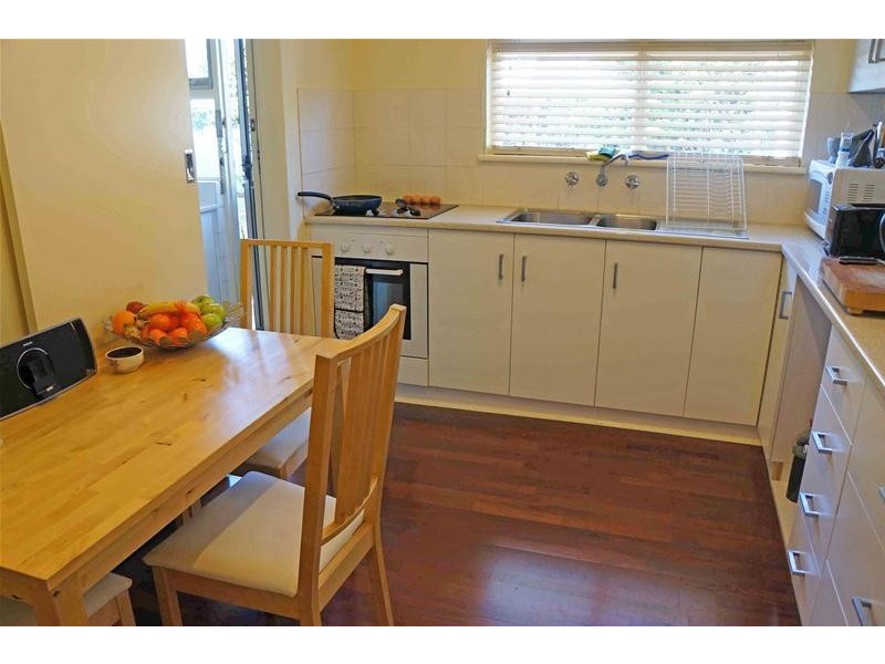 1/18 Pleasant Avenue, Glandore SA 5037