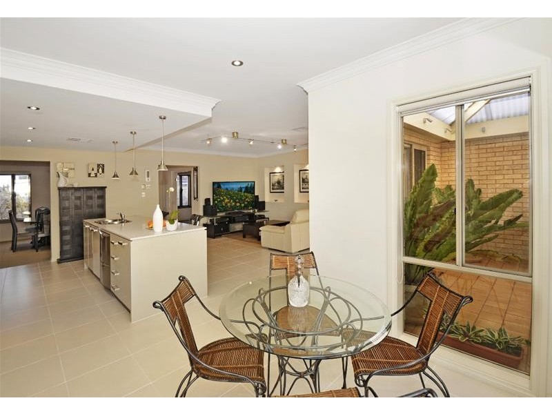 4 Stonehouse Avenue, Camden Park SA 5038