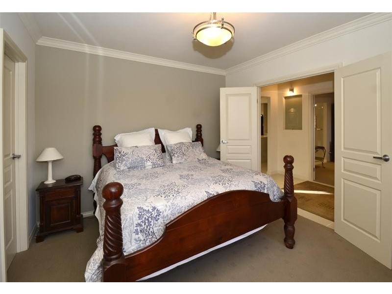 4 Stonehouse Avenue, Camden Park SA 5038