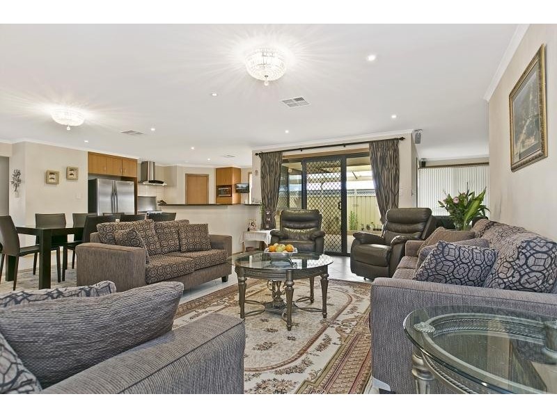 16 Mackay Avenue, North Plympton SA 5037