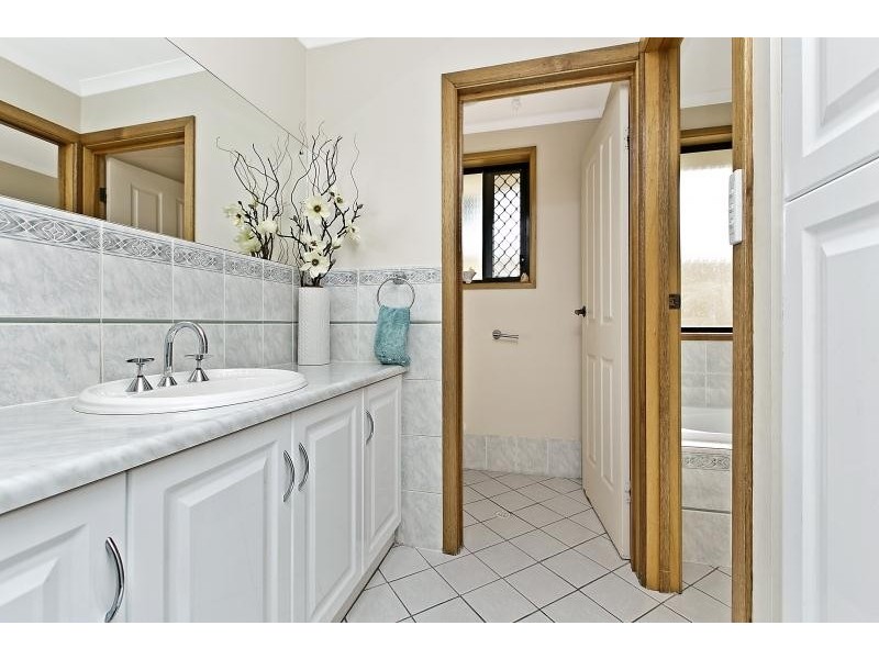 16 Mackay Avenue, North Plympton SA 5037