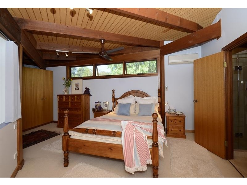 2 Caralue Road, Marino SA 5049