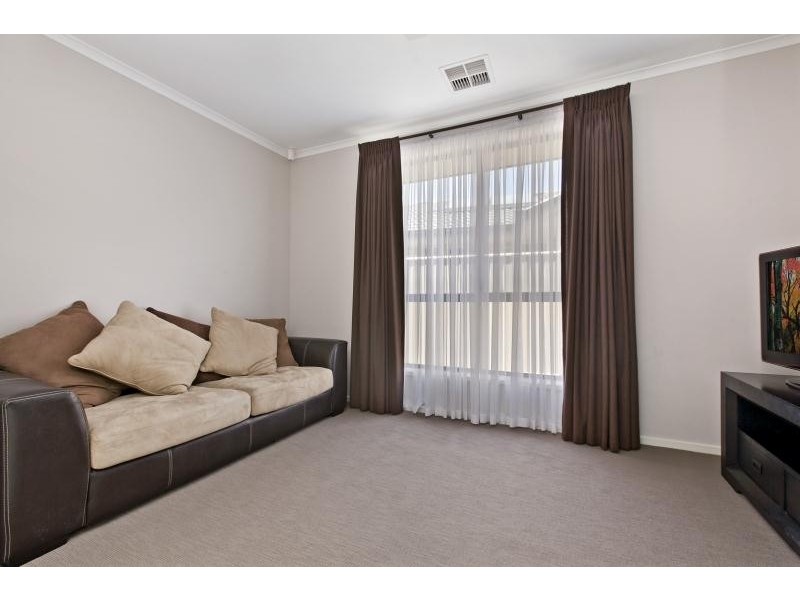 21 Karu Crescent, Mitchell Park SA 5043