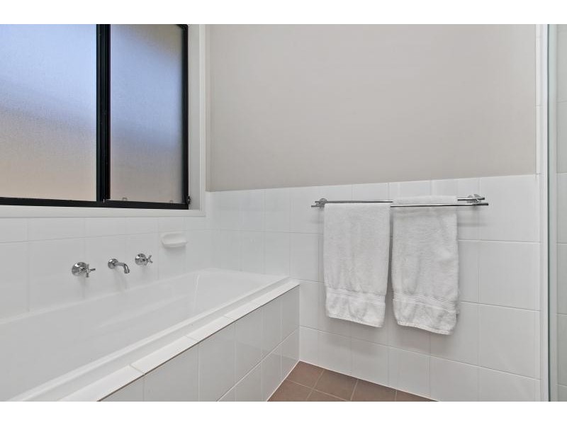 21 Karu Crescent, Mitchell Park SA 5043