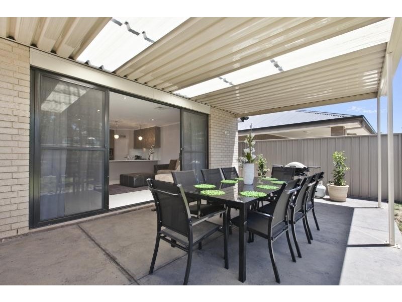 21 Karu Crescent, Mitchell Park SA 5043