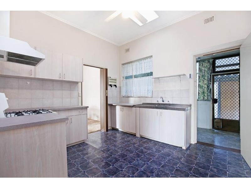 13 McGilp Avenue, Glengowrie SA 5044