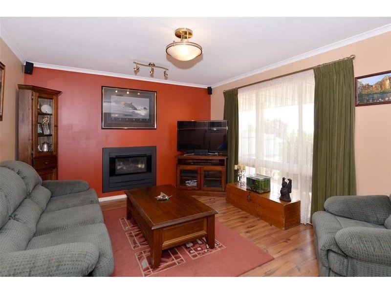 6 Beulah Court, Happy Valley SA 5159