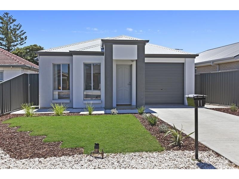 11 Inverness Avenue, Marion SA 5043