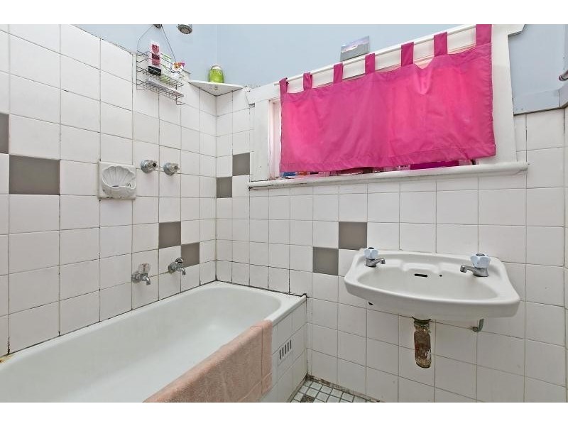 40 St Georges Avenue, Glandore SA 5037