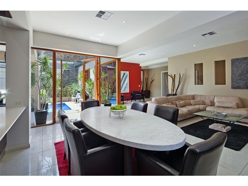 11A Pier Street, Glenelg SA 5045