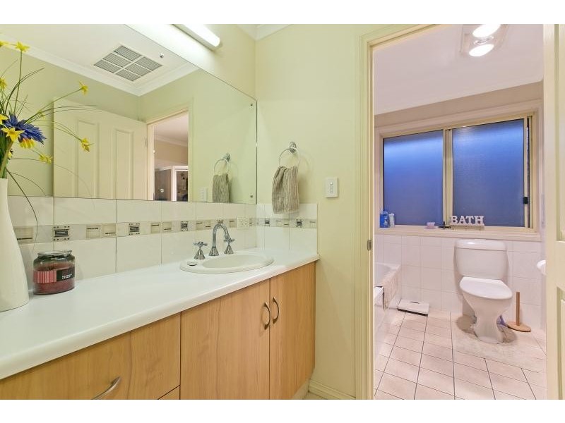 8a Mackay Avenue, North Plympton SA 5037