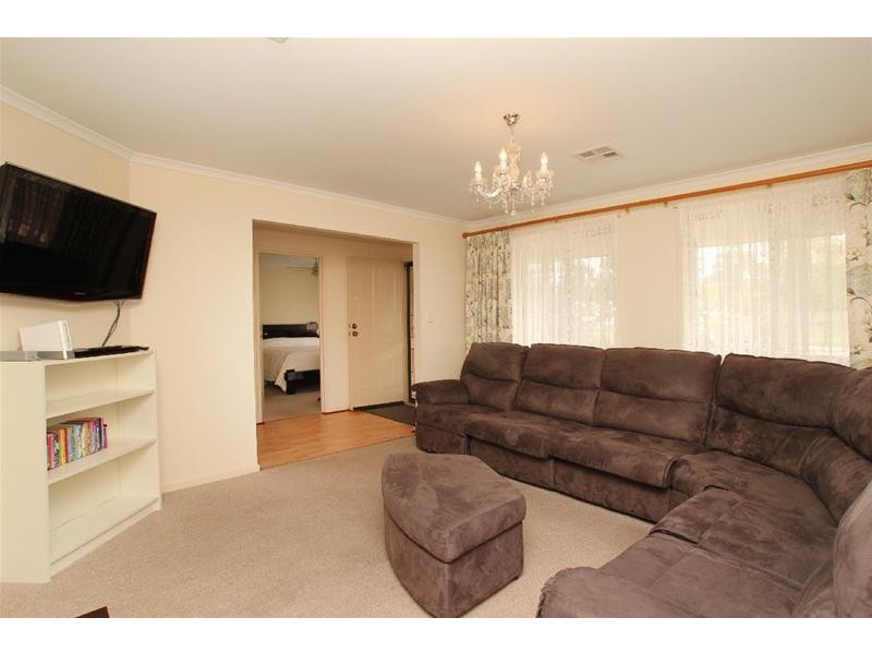 2 Fuschia Street, Huntfield Heights SA 5163