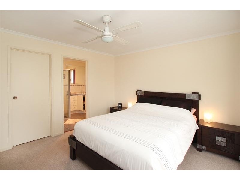 2 Fuschia Street, Huntfield Heights SA 5163