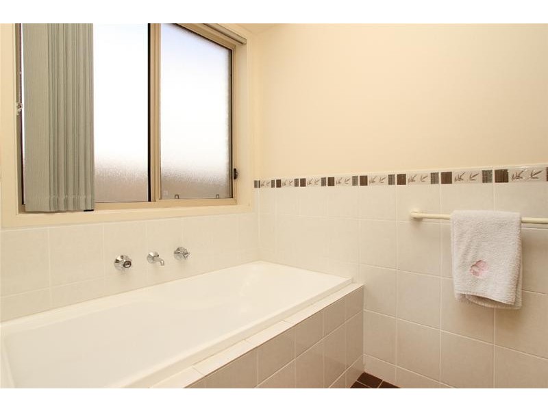 2 Fuschia Street, Huntfield Heights SA 5163