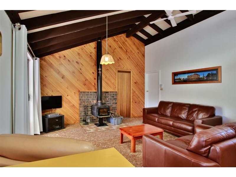 6 Lotus  Avenue, Kalkite NSW 2627