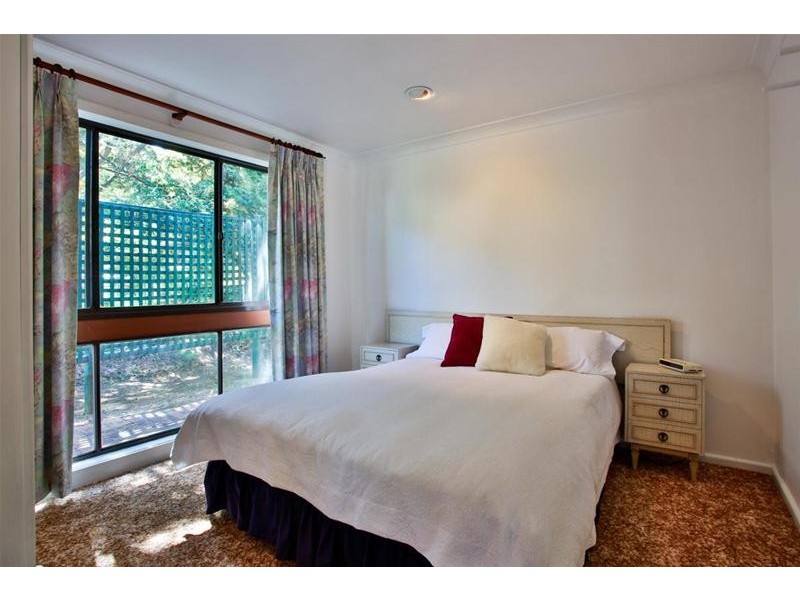 6 Lotus  Avenue, Kalkite NSW 2627