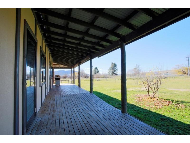 2 Southern Cross Drive, Berridale NSW 2628